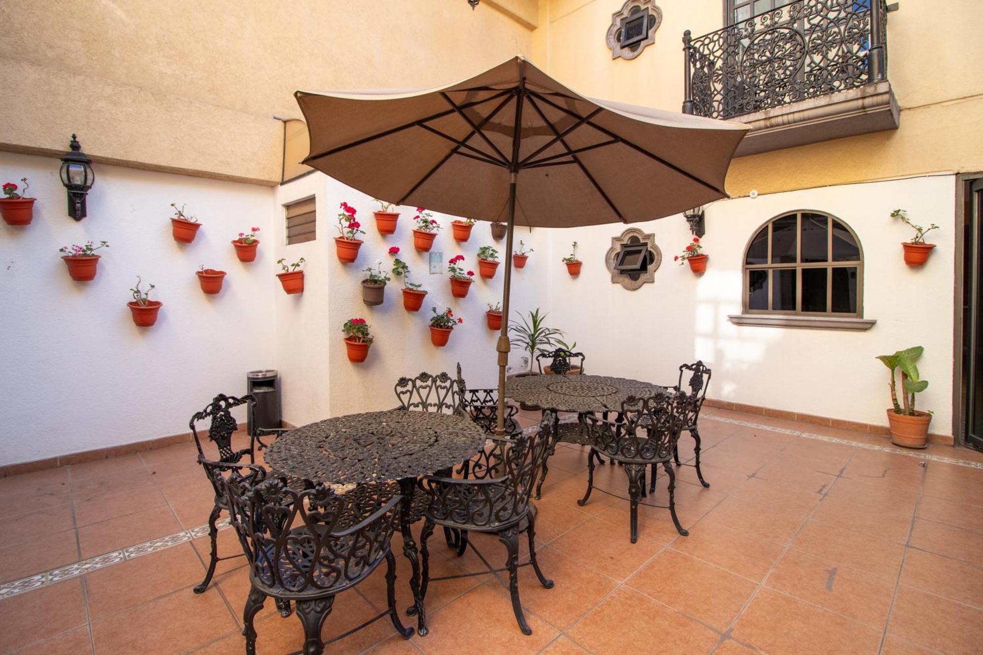 Suites Sevilla Puebla Exterior photo